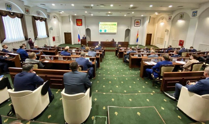 Министры прогуливают заседания Заксобрания