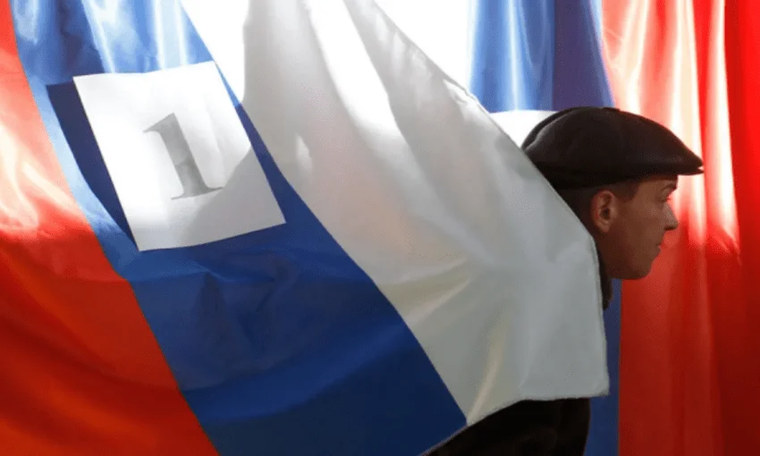 «Единая Россия» снова забрала почти все мандаты