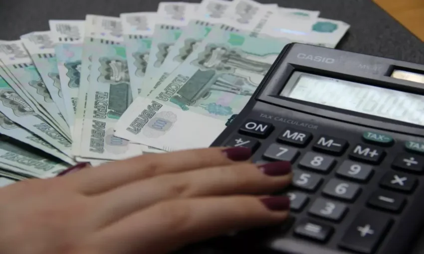 Средняя зарплата в Калининградской области составила 73 855 рублей