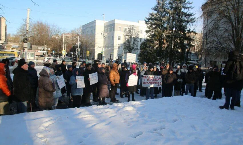 Калининград вышел на митинг за зелёные зоны, трамвай и право голоса